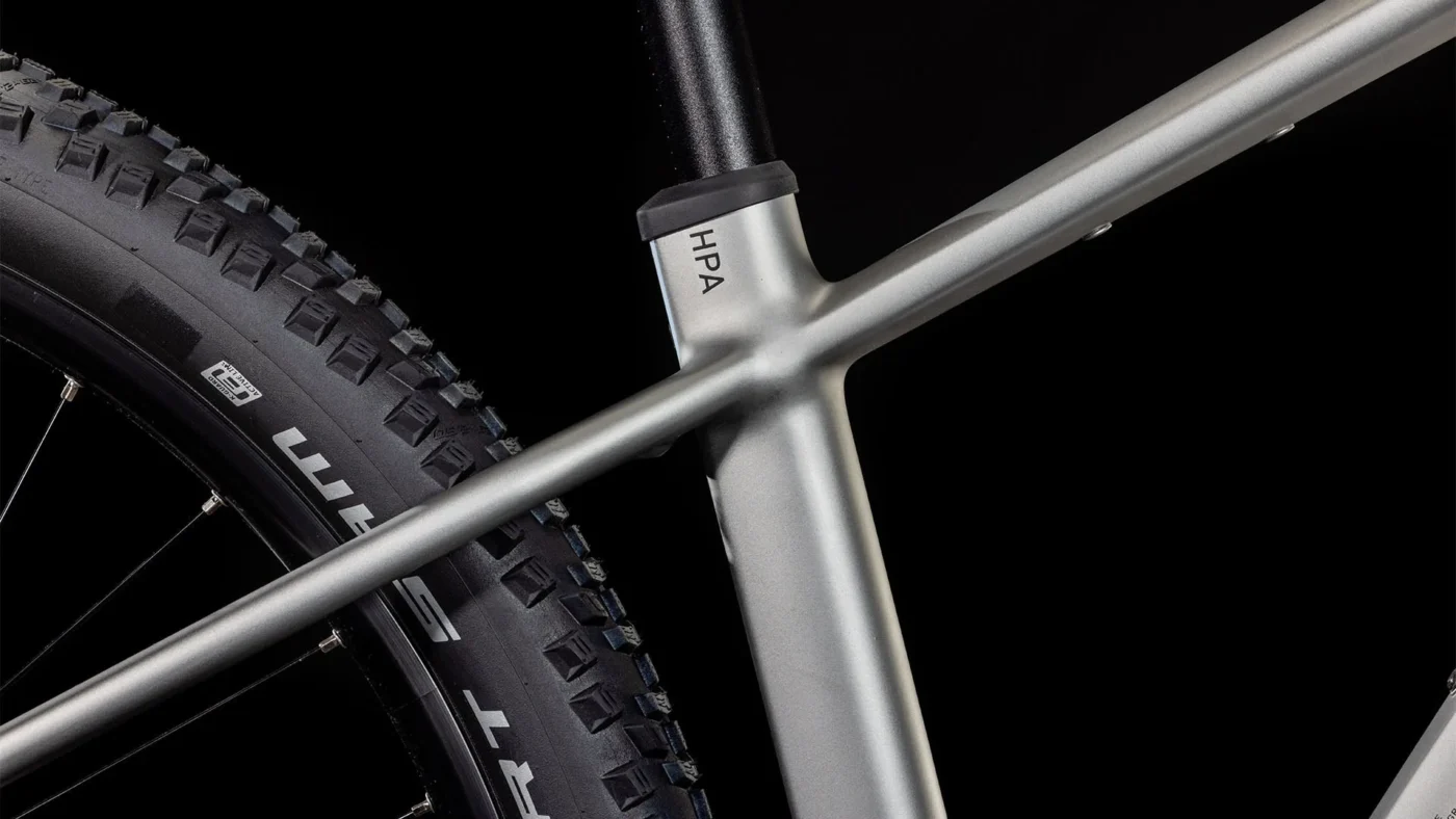 Cube Reaction Hybrid ONE 800 silver´n´black (2025) 3