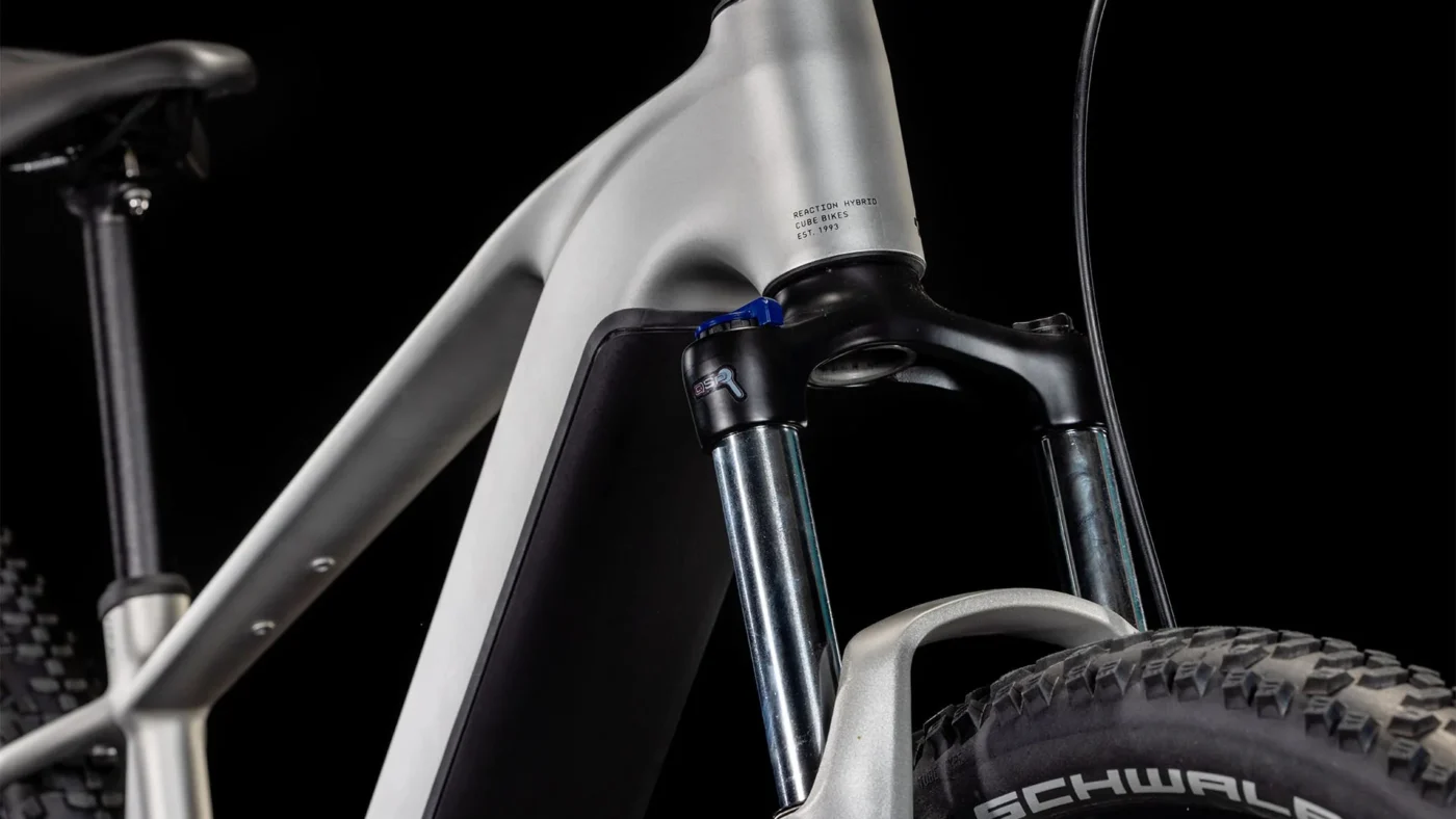 Cube Reaction Hybrid ONE 800 silver´n´black (2025) 4