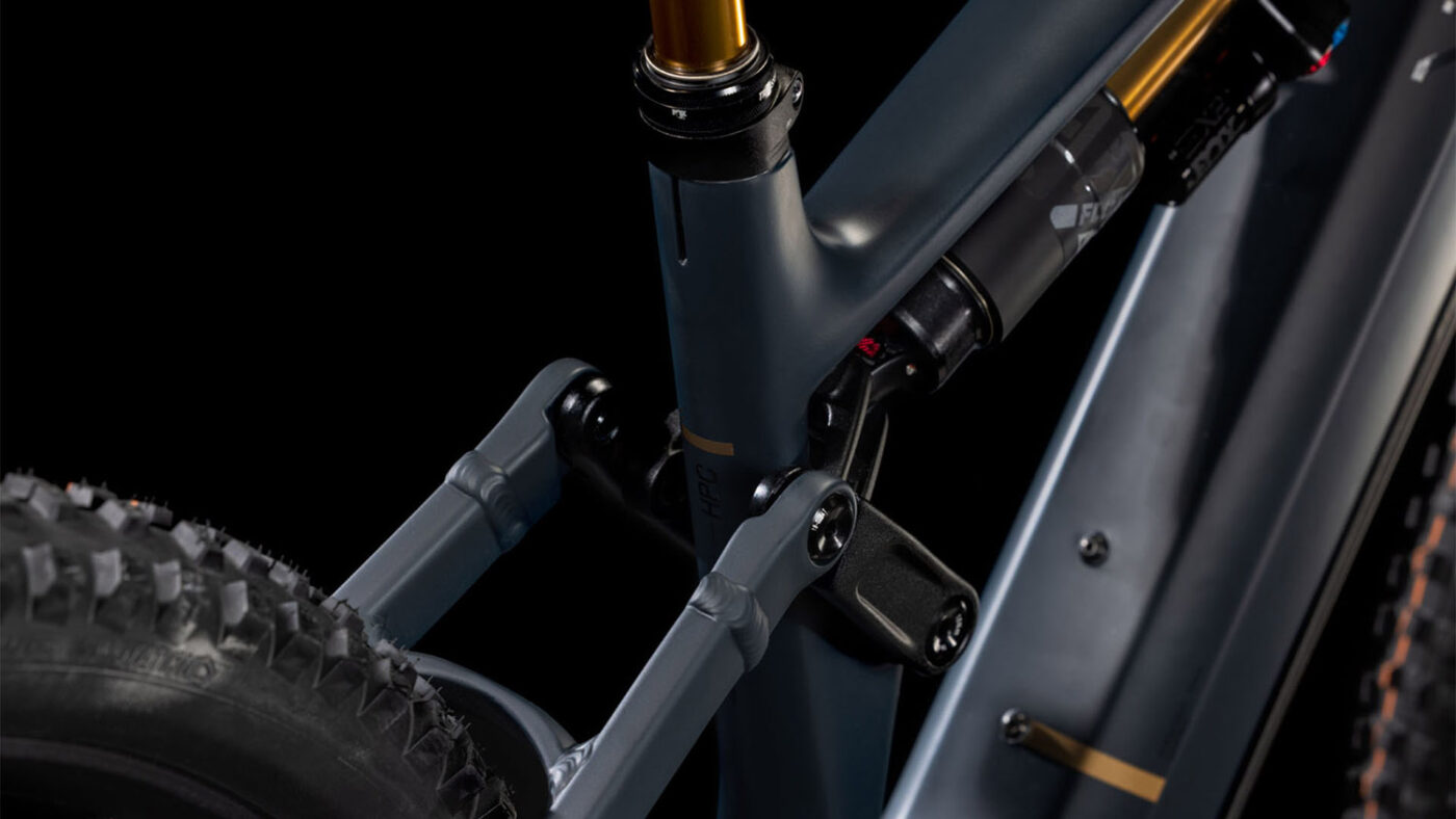 Cube Stereo Hybrid ONE77 HPC AT 800 carbon´n´gold 4